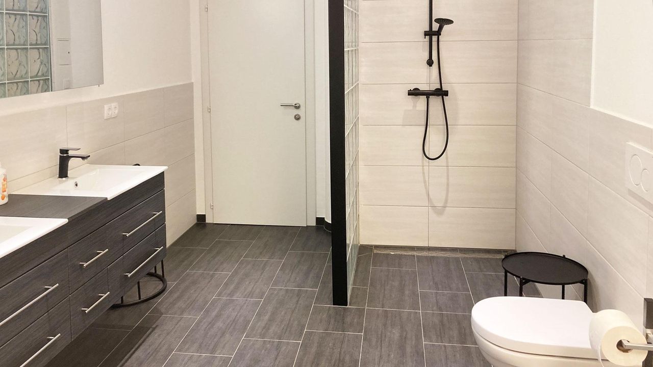 Apartment 3t Apartment 3t
